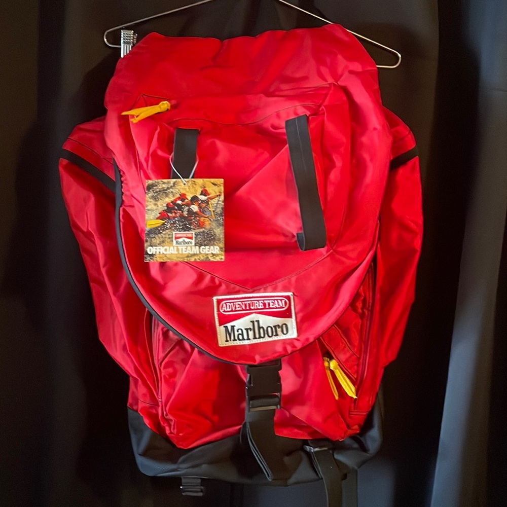 Marlboro. Vintage Hiking Pack. NWT. 1992